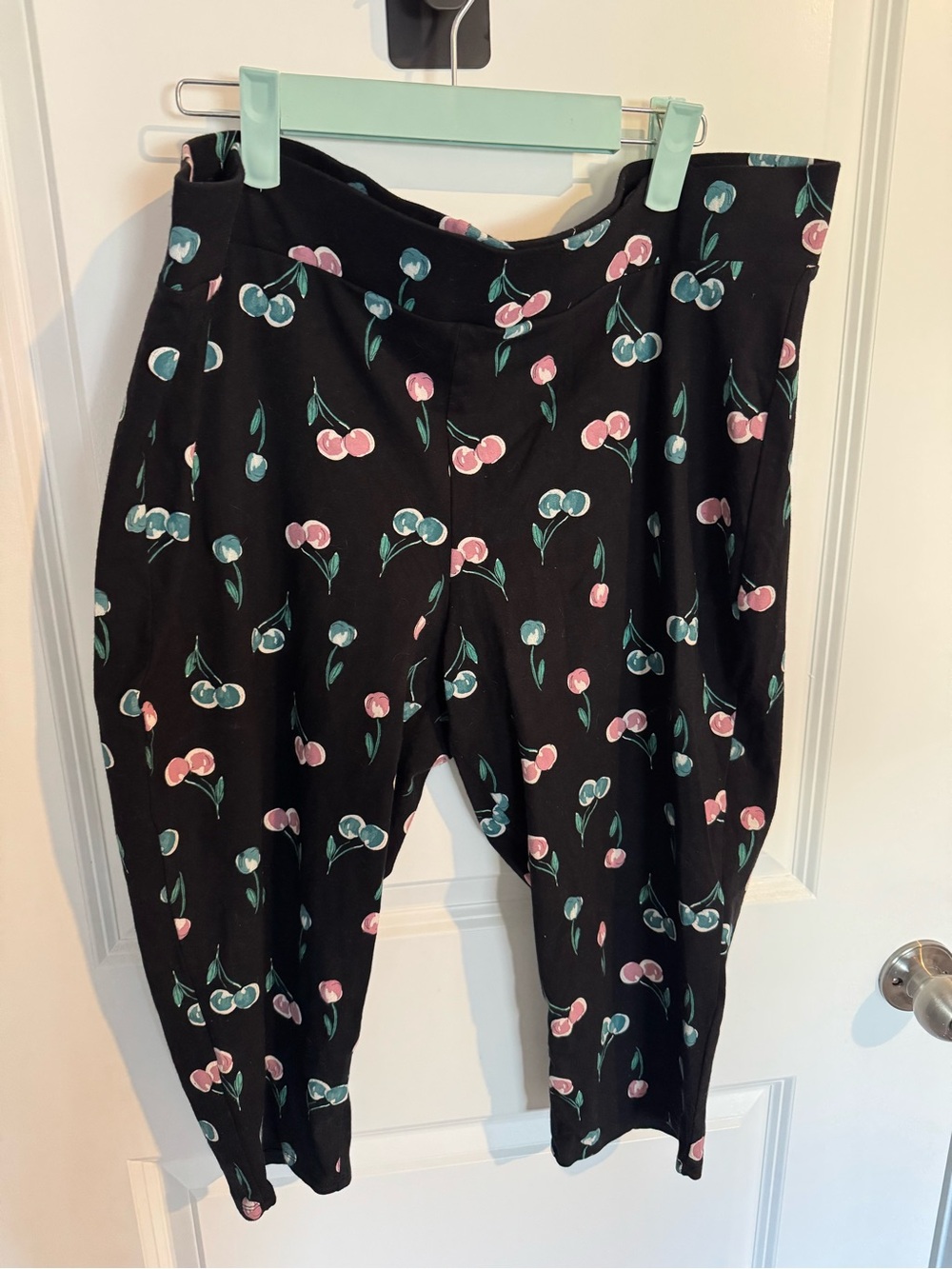 Torrid Pedal Pusher Capri Leggings. plus size 3X